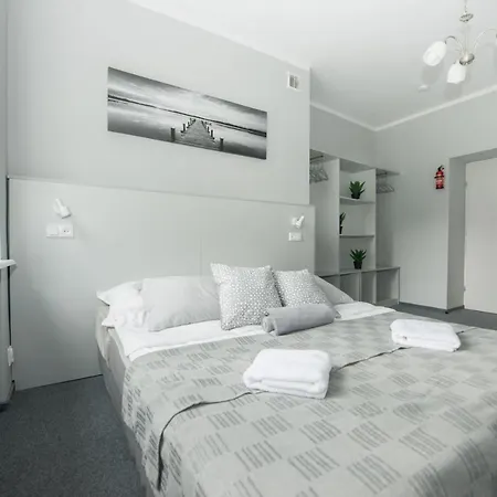 Wide Street ホステル