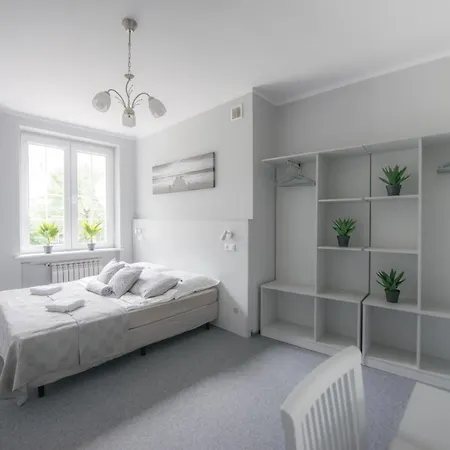 Wide Street Хостел